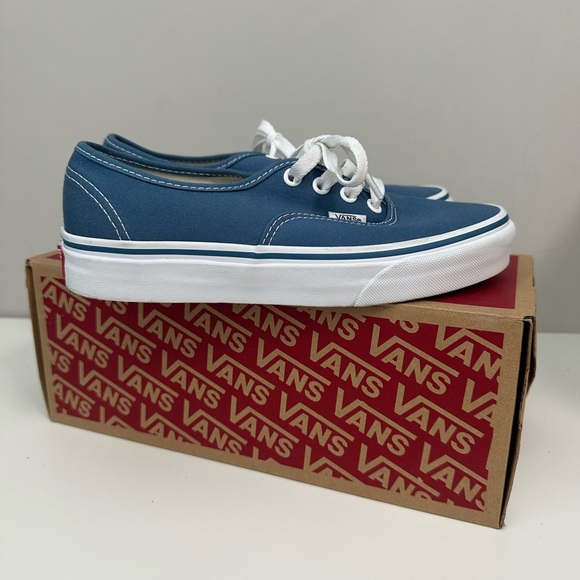 VANS Men’s Authentic Shoe Navy blue/True white | unisex Excellent condition - Picture 8 of 10